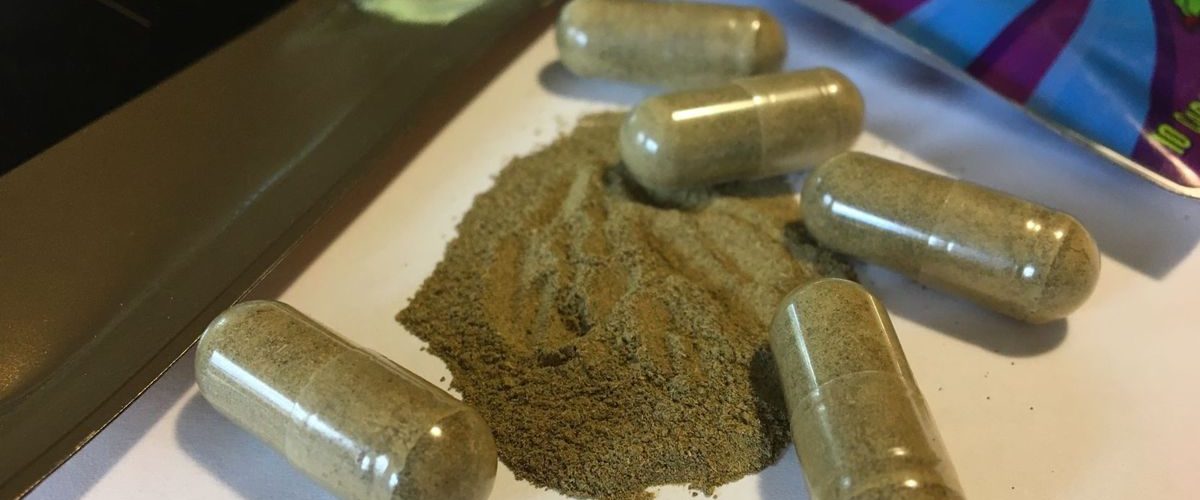 Kratom Capsules and powder