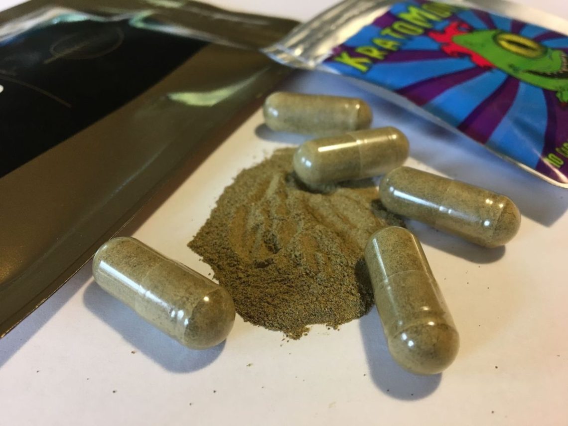 Kratom Capsules and powder